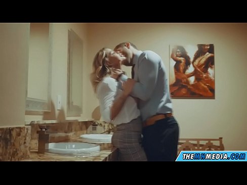 ❤️ Kun povekas blondi viettelee sinut julkisessa vessassa ❤❌ Just porn at fi.eviewporn-com.ru